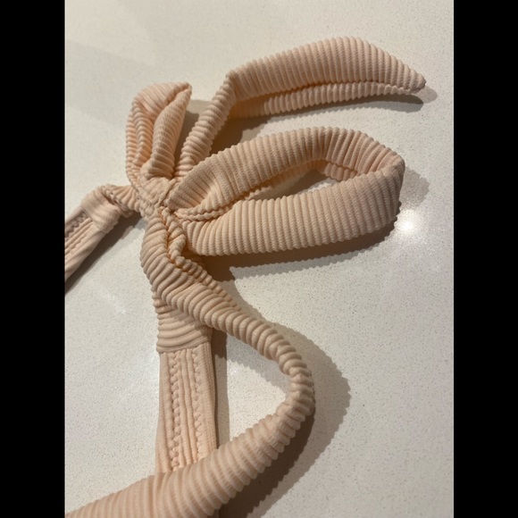 Halter one piece Size M ribbed light peach/flesh tone new condition bathing suit - Picture 8 of 9